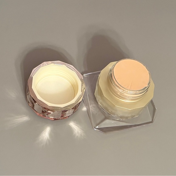 Cle de Peau Beaute The Foundation, Shade B10, SPF 22, NIB, Anti-Aging Makeup - Picture 3 of 11